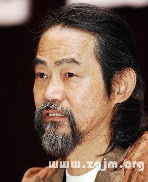 元华个人资料简介,影视界多面手，从武打巨星到喜剧大师的华丽转身